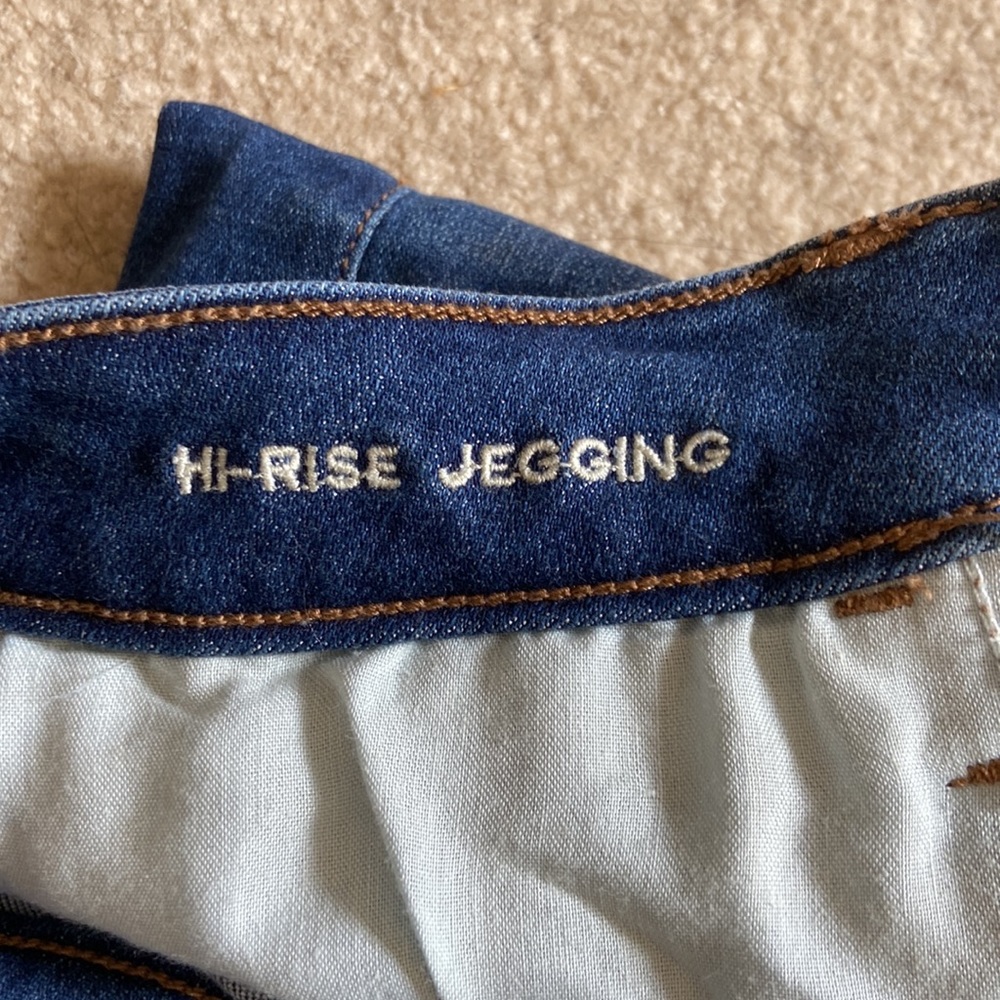 Hi-Rise Jeggings - Picture 3 of 4